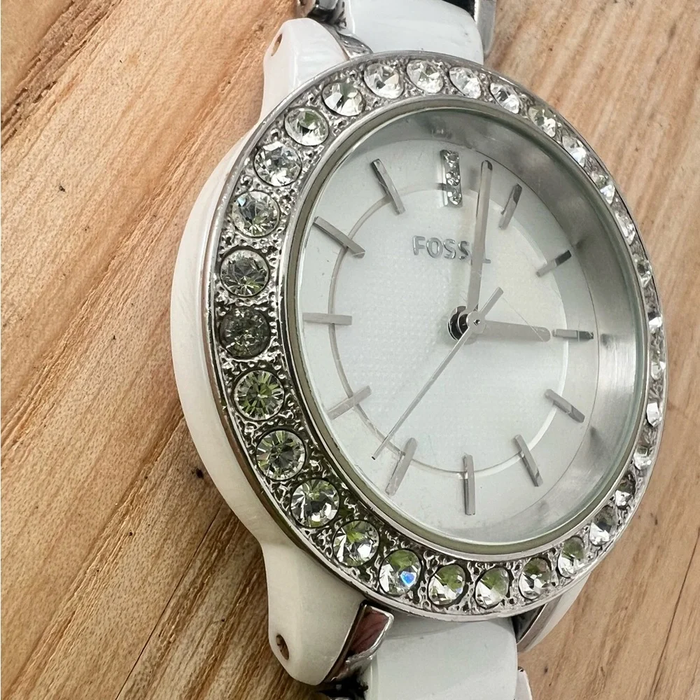 Fossil ladies silver tone white ceramic dress watch NEW BATTERY